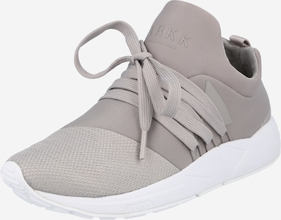 ARKK Copenhagen Baskets basses 'Raven' en taupe, Vue avec produit