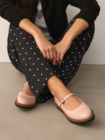 Ballerina con cinturino di Next in beige