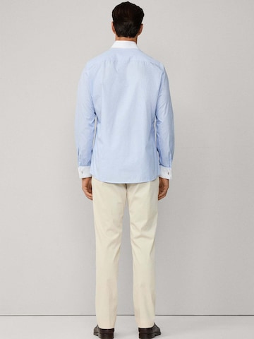 Coupe regular Chemise Hackett London en bleu