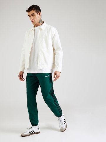 ADIDAS ORIGINALS Tapered Παντελόνι σε πράσινο