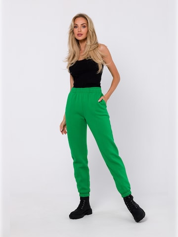 made of emotion - Tapered Pantalón en verde