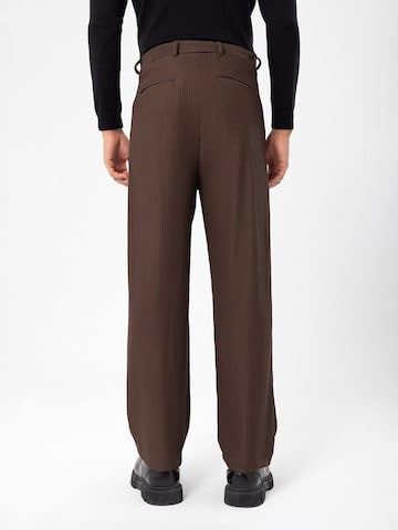 Loosefit Pantaloni con pieghe di Antioch in marrone