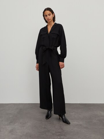 EDITED Jumpsuit 'Justice' in Zwart: voorkant