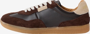 STEVE MADDEN Низкие кроссовки 'Emporia' в Коричневый: спереди