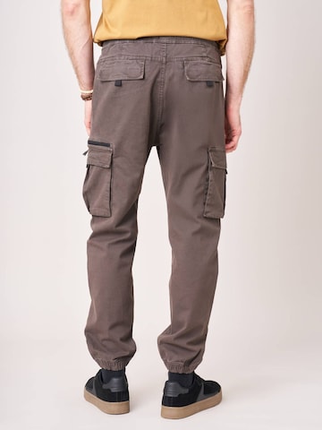 Deeluxe Regular Hose‌‌‌‌‌ in Grau