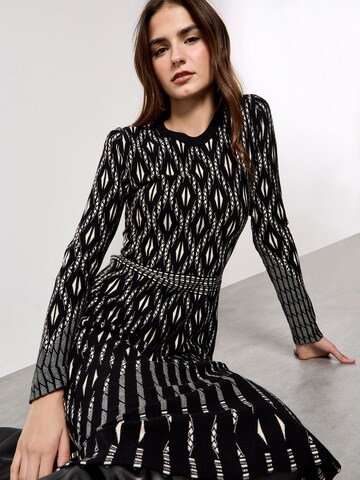 Apricot Dress ' ' in Black