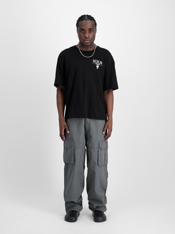 Loosefit Pantaloni cargo di ALPHA INDUSTRIES in grigio
