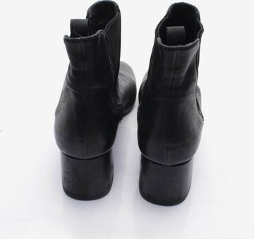 PRADA Stiefeletten 37,5 in Schwarz