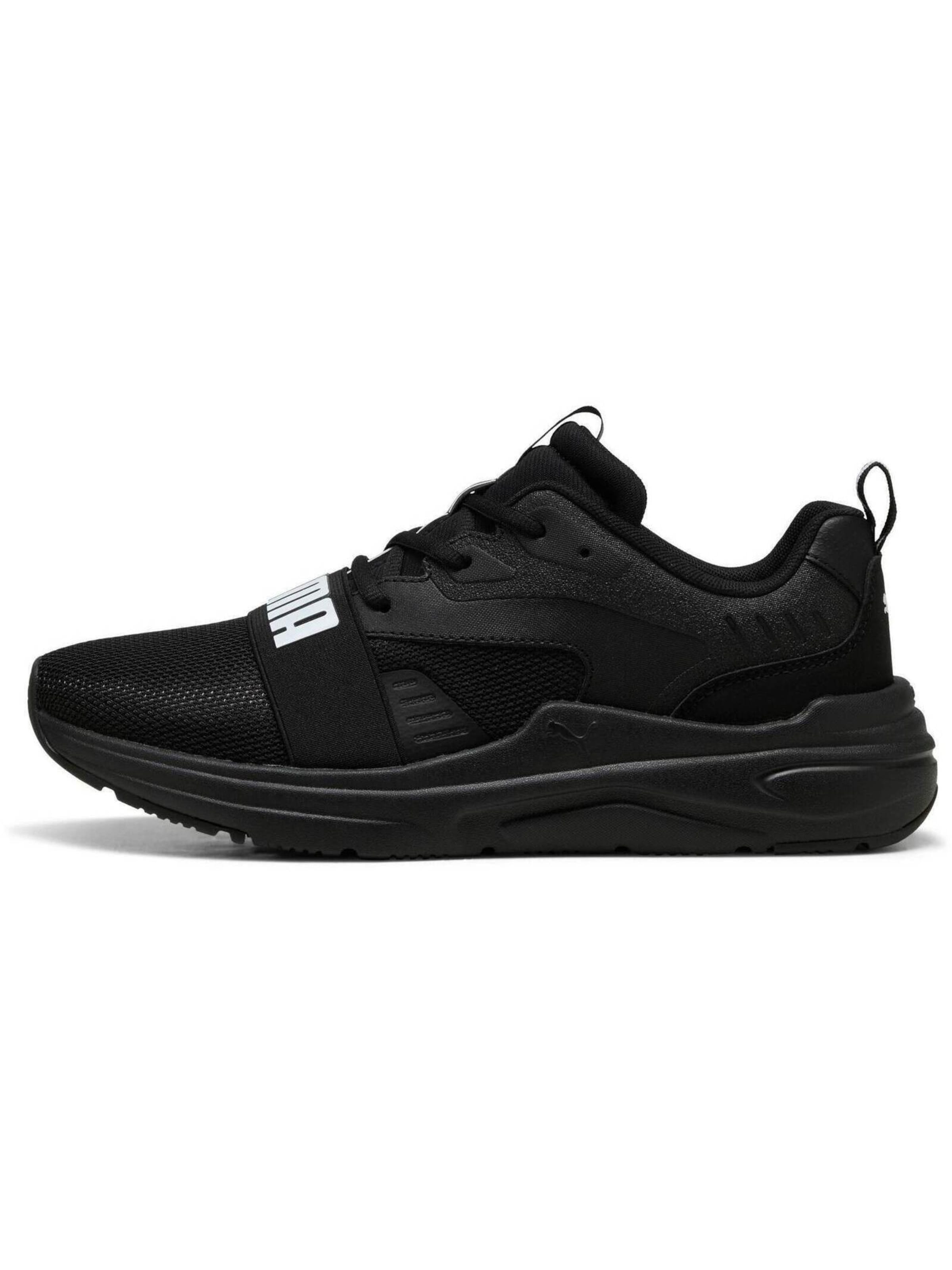 PUMA Sportschoen in Zwart: voorkant