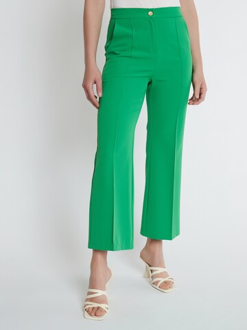 Ana Alcazar Regular Pleated Pants ' Kadla ' in Green: front