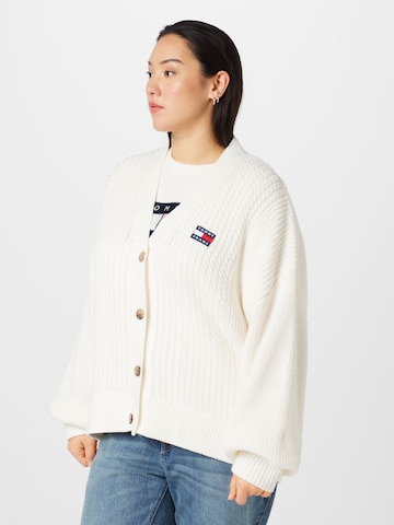 Tommy Jeans Curve Knit Cardigan in White: front