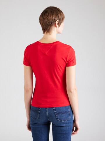 Tommy Jeans Μπλουζάκι 'ESSENTIAL' σε κόκκινο