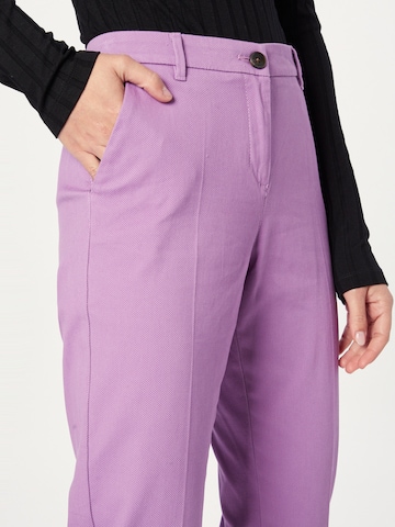 Regular Pantaloni de la Sisley pe mov