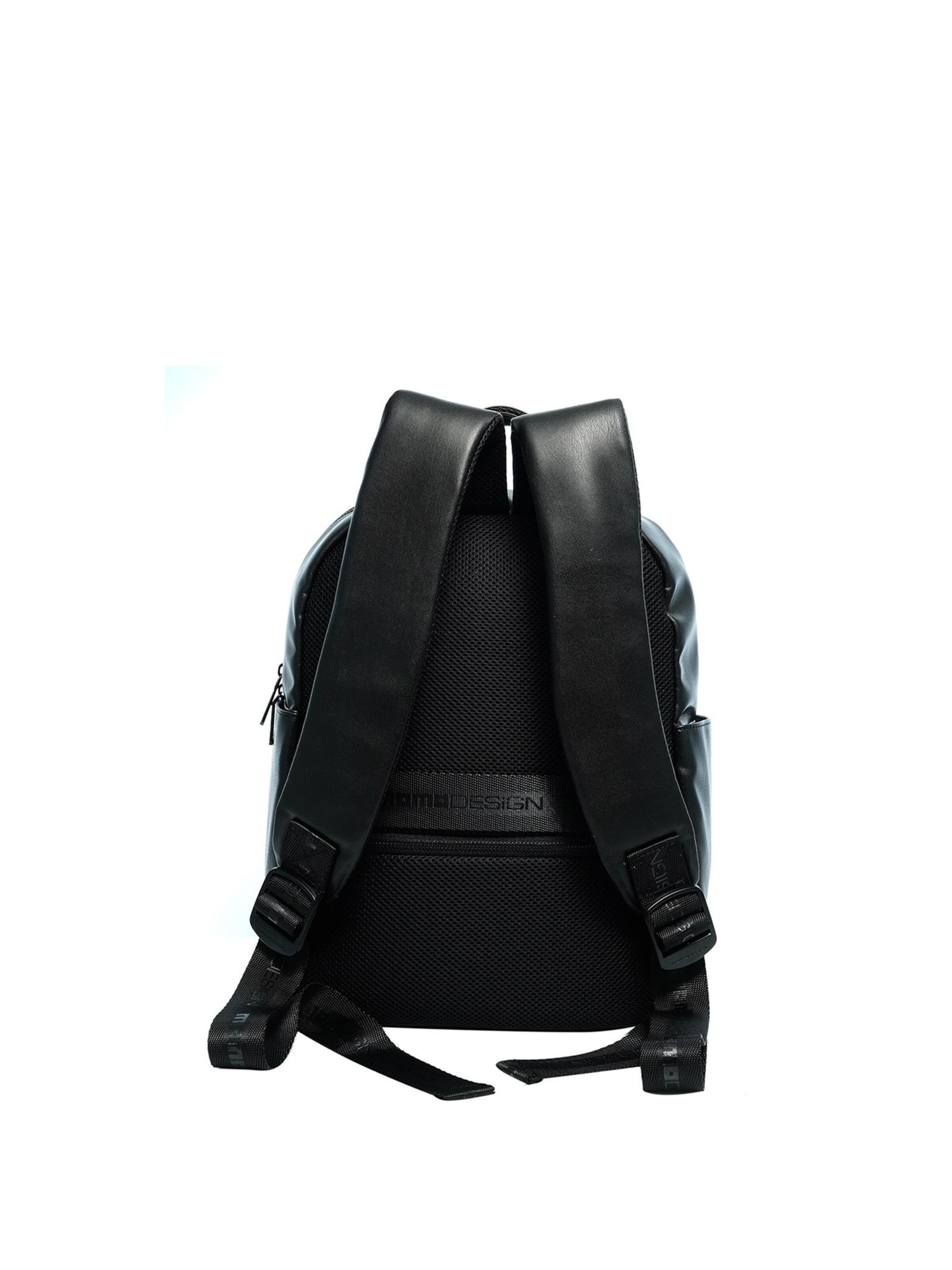 Zaino 'Zaino Uomo Ecopelle con Tasche Zip - Momo Design 21x30 cm' di Momo Design in nero