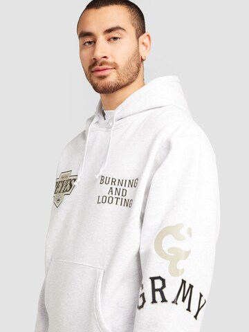 Grimey - Sudadera 'CAUSING PANIC' en blanco