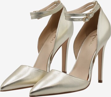 faina Pumps in Gold