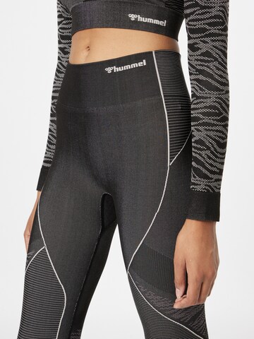 Hummel Skinny Spodnie sportowe 'Mila' w kolorze czarny