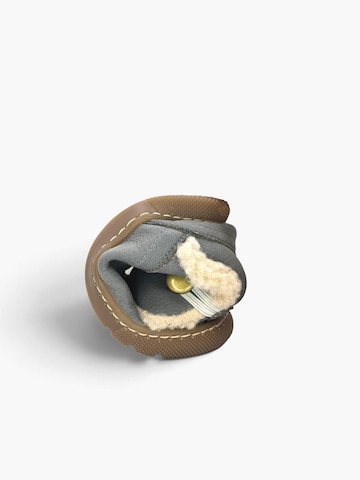 Pisamonas - Bota em cinzento