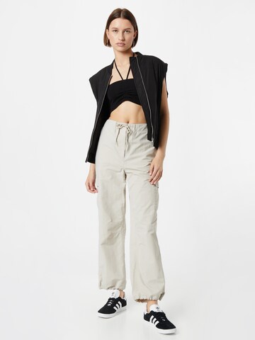 Top 'Aronia' di Gina Tricot in nero