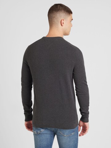 Pullover 'Essential' di TOMMY HILFIGER in grigio