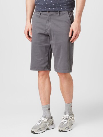 QS Regular Shorts in Grau: predná strana