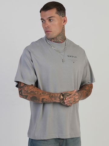 T-Shirt SikSilk en gris : devant