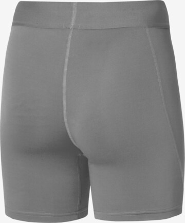 NIKE Skinny Sportunterhose in Grau