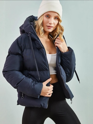 Bianco Lucci - Casaco de inverno em azul: frente