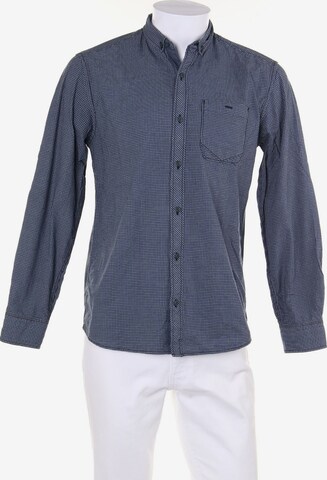 s.Oliver Button Up Shirt in S in Blue: front