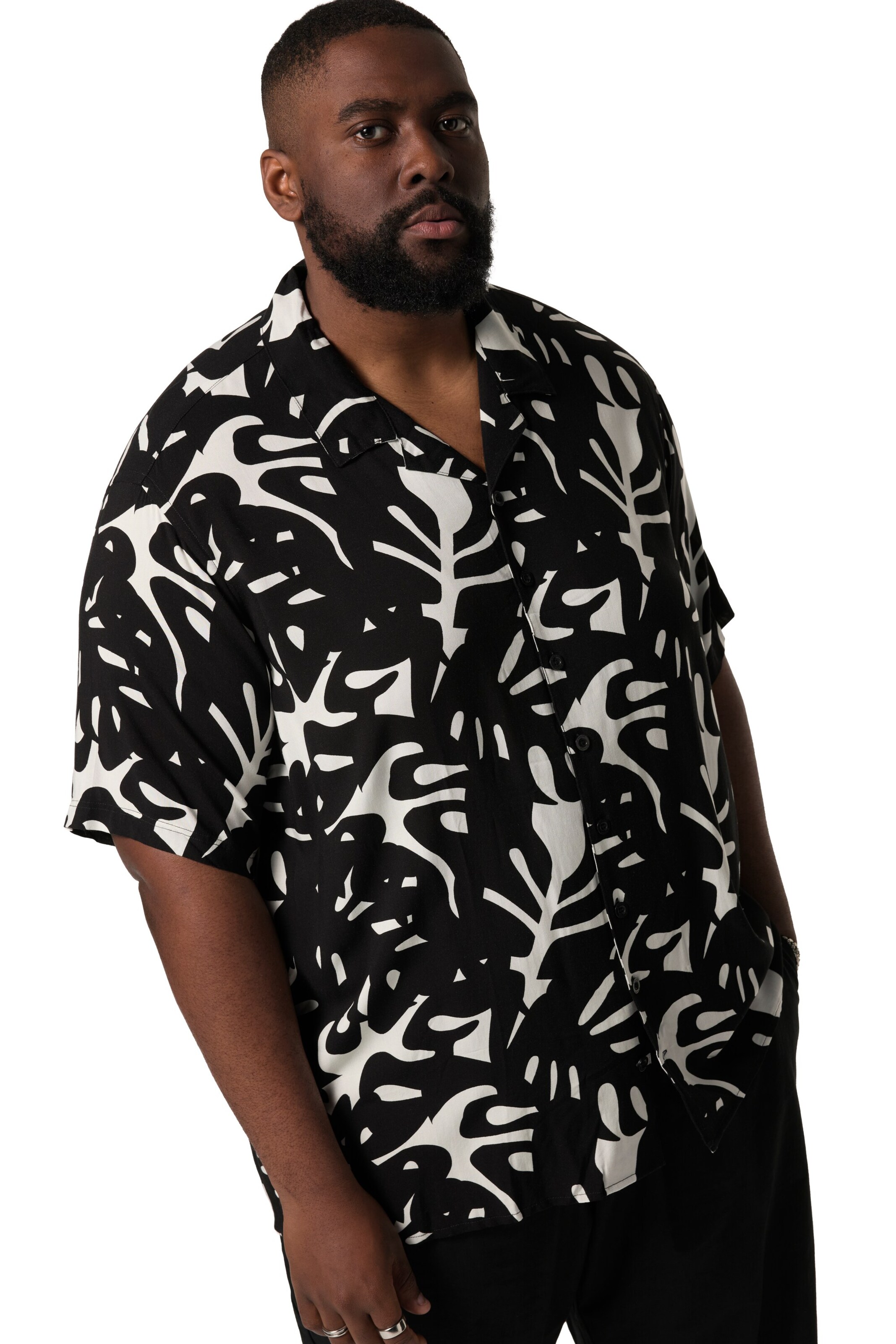 STHUGE Comfort Fit Hemd in Schwarz: Vorderseite