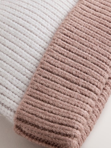 Next Beanie in White