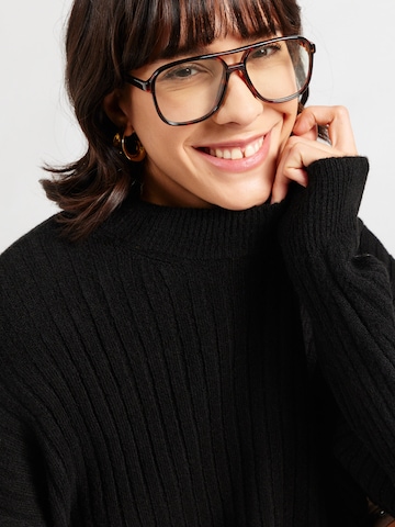 Sublevel Sweater in Black
