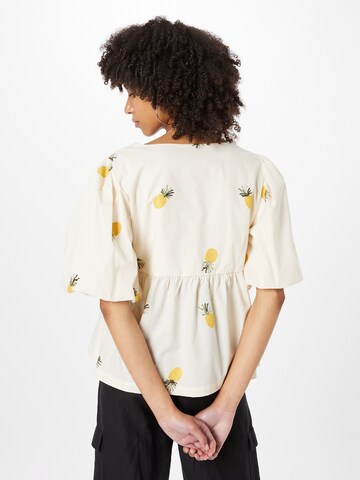 A-VIEW Blouse 'Pineapple' in Beige