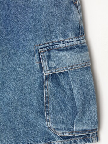 Pull&Bear Loosefit Shorts in Blau