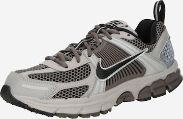 Baskets 'Zoom Vomero 5' Nike Sportswear en gris : devant