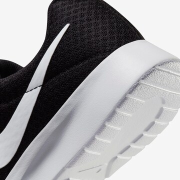 Nike Sportswear Sneaker 'Tanjun' in Schwarz