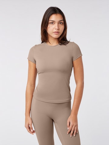 YO-GAYA Sporttop 'Short Sleeve Top' in Beige