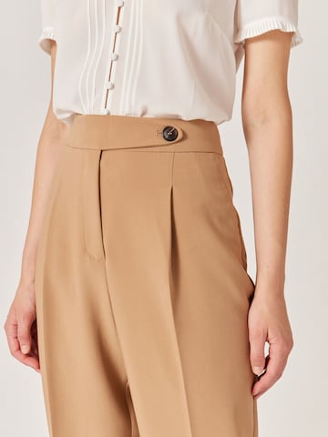 NAF NAF Regular Pleat-Front Pants 'Emya' in Brown