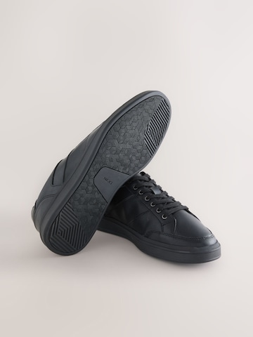Next Sneaker in Schwarz