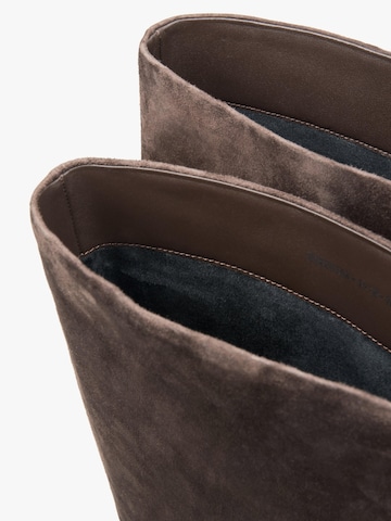 Estro Boots '2636-151' in Bruin