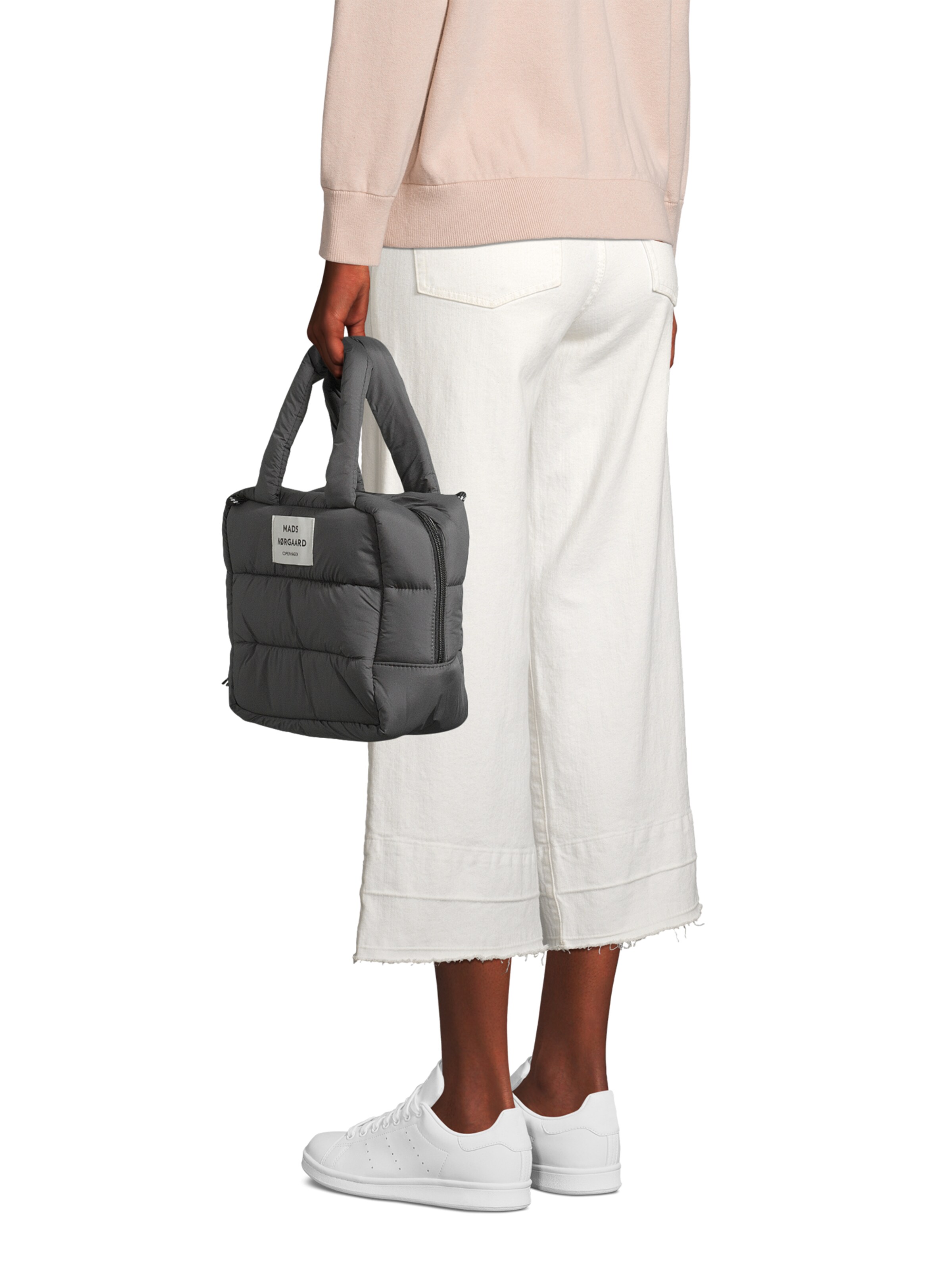 MADS NORGAARD COPENHAGEN Handtasche in Grau: Vorderseite