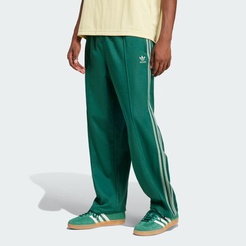 Baggy Pantaloni 'Adicolor Firebird' di ADIDAS ORIGINALS in verde: frontale