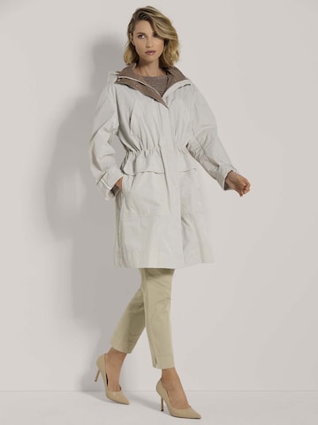 MADELEINE Tussenparka in Wit