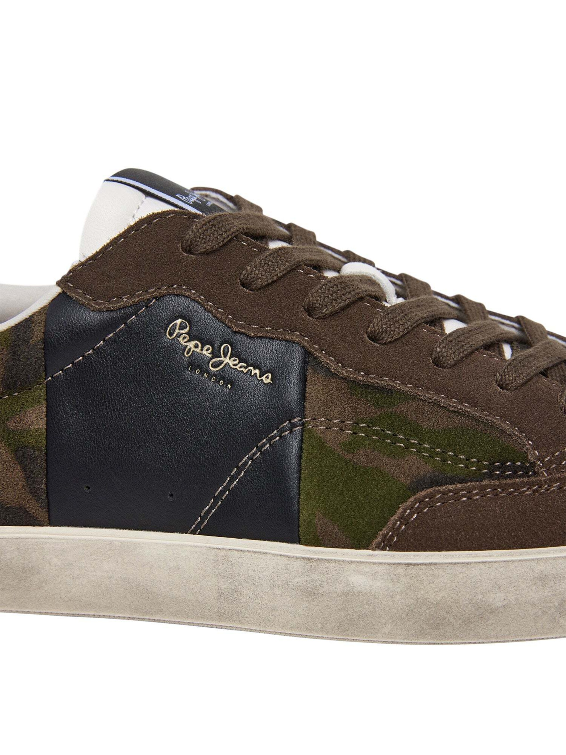 Pepe Jeans Sneakers laag 'Lane Camo' in Groen
