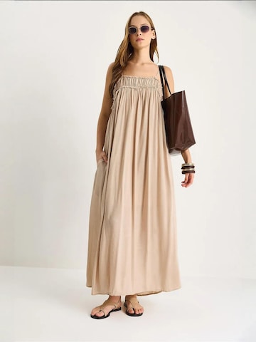 Bianco Lucci Summer Dress in Beige