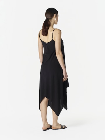 KOROSHI Jurk in Zwart