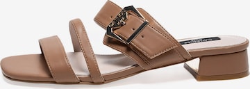 Sandalo di Gattinoni in marrone: frontale