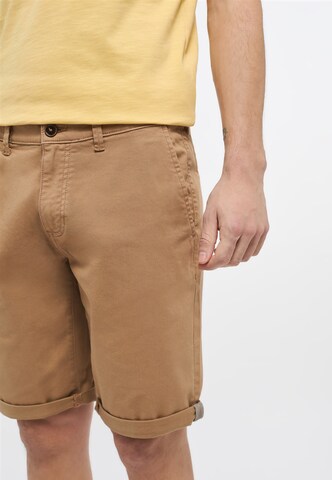 MUSTANG Regular Chino Pants in Brown