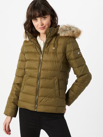 Tommy Jeans Kurtka zimowa 'Essential' w kolorze zielony: przód