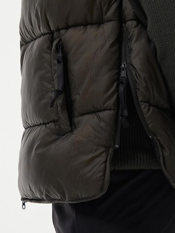 Barbour International Bodywarmer 'Driesh' in Groen